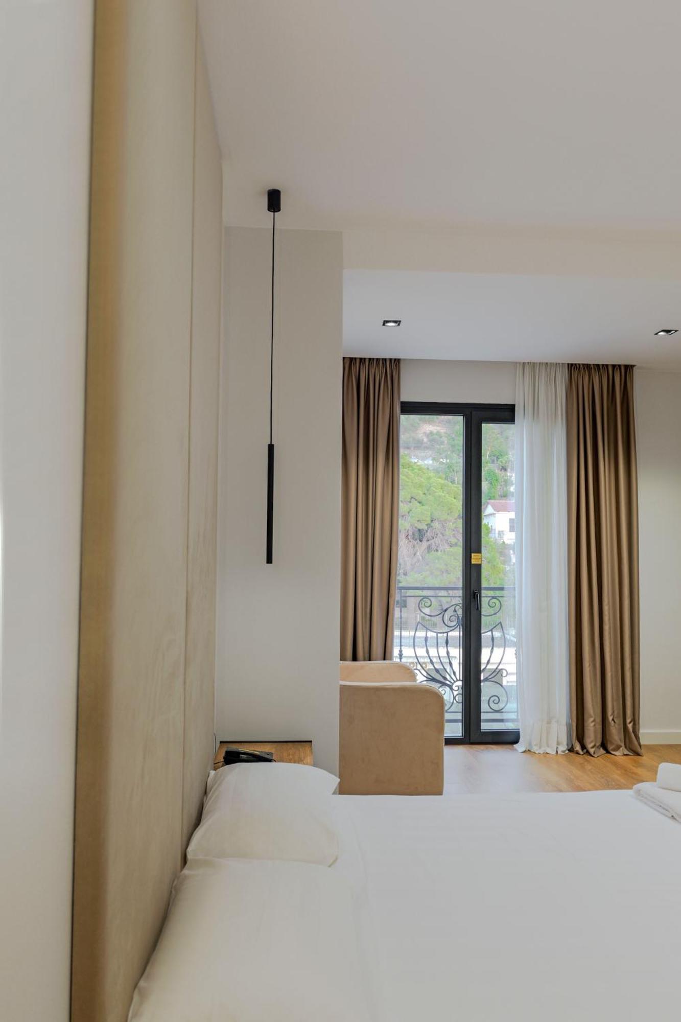 Hotel Central Vlore Bagian luar foto