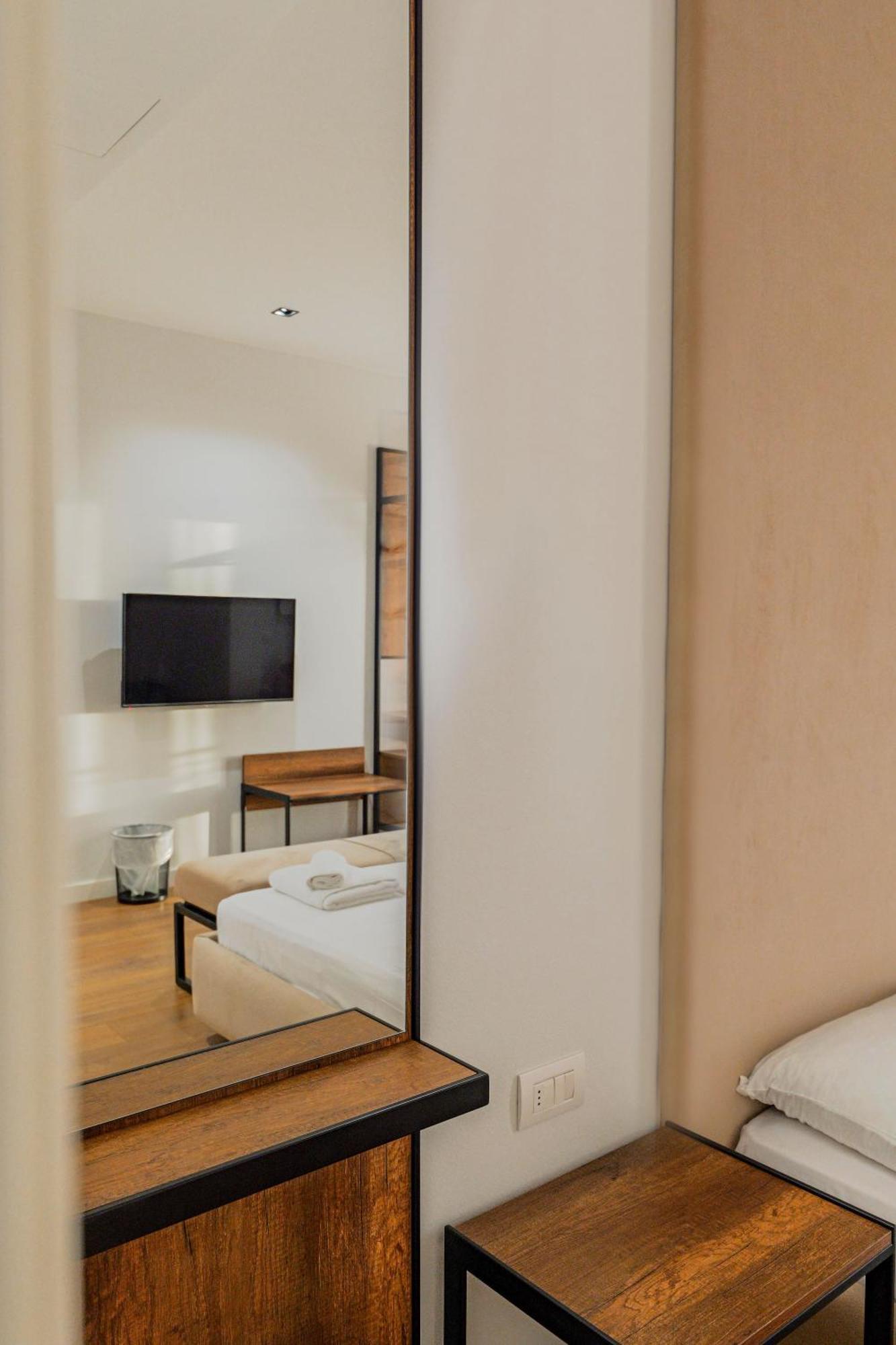 Hotel Central Vlore Bagian luar foto
