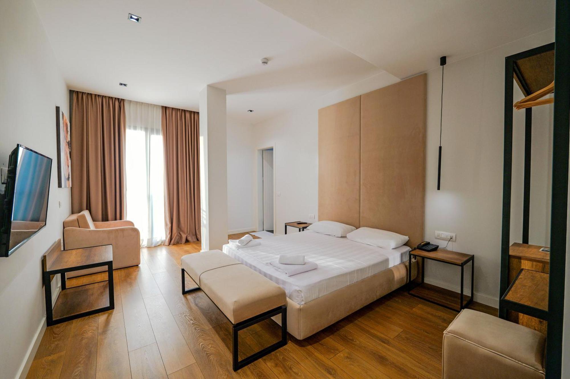 Hotel Central Vlore Bagian luar foto