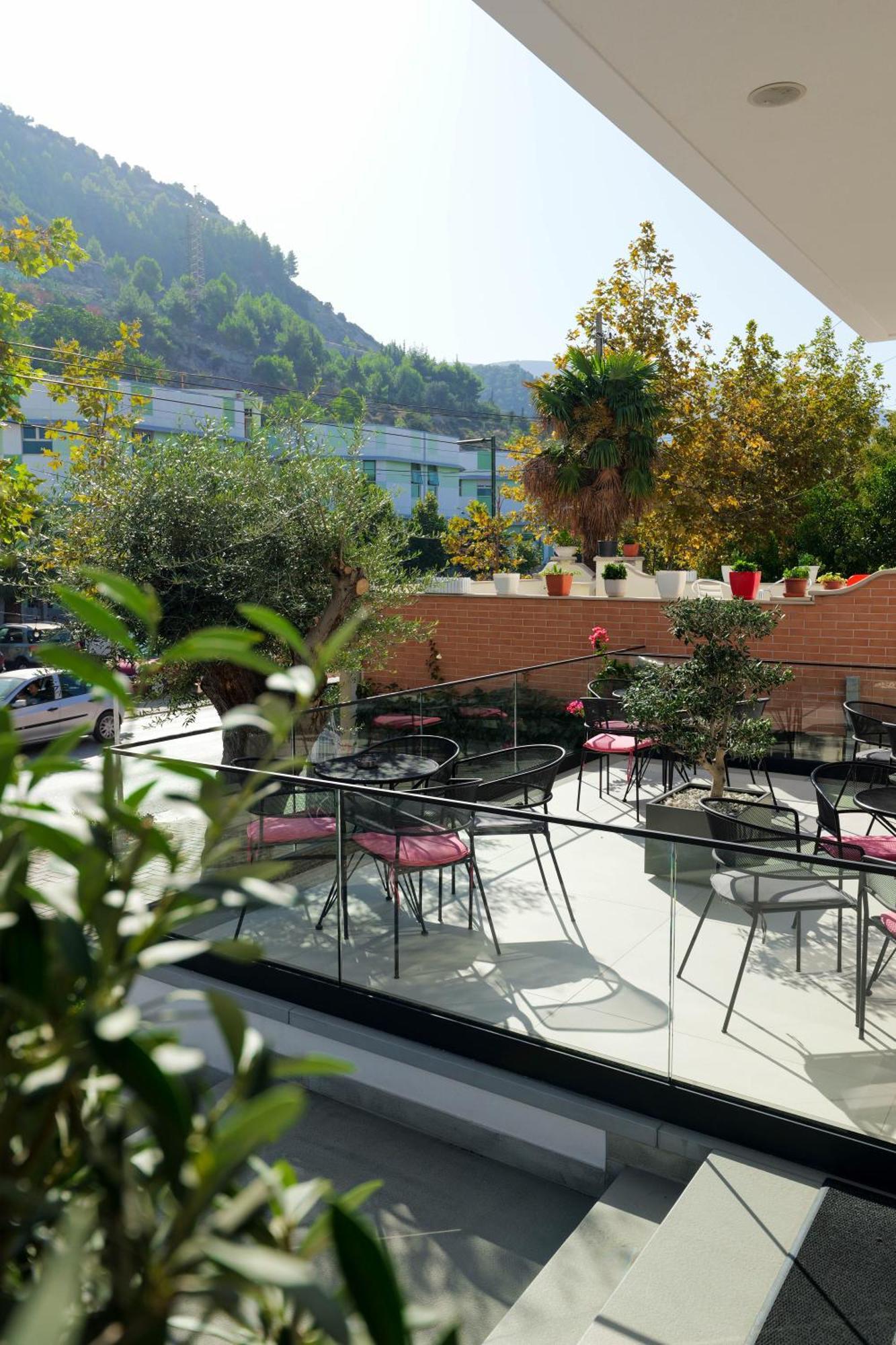 Hotel Central Vlore Bagian luar foto