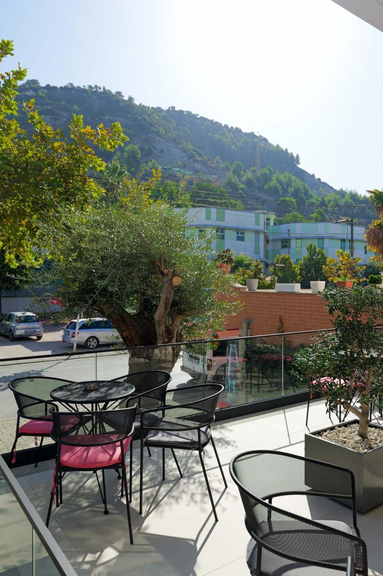Hotel Central Vlore Bagian luar foto