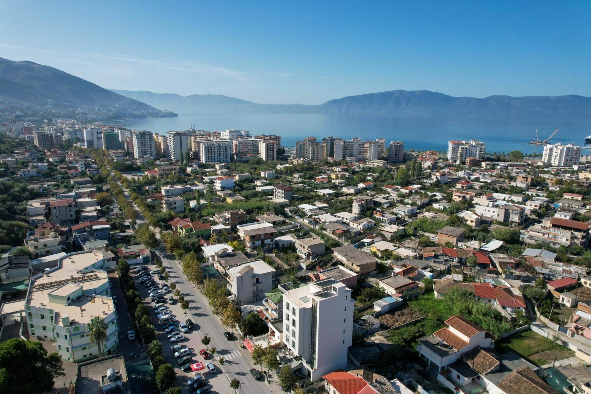 Hotel Central Vlore Bagian luar foto